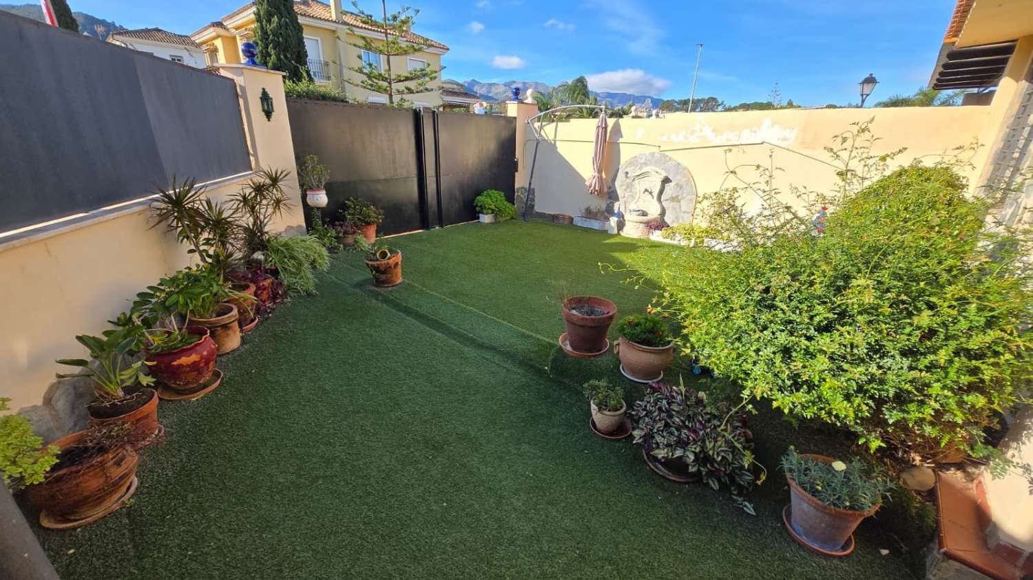 4 bedroom Semi-detached Villa for sale in Alhaurin de la Torre with pool - € 550,000 (Ref: 5221976)