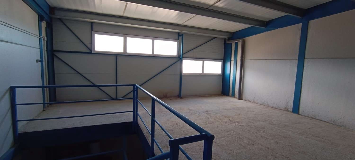Azienda da affittare in Alhaurin de la Torre - 1.100 € (Rif: 5340540)