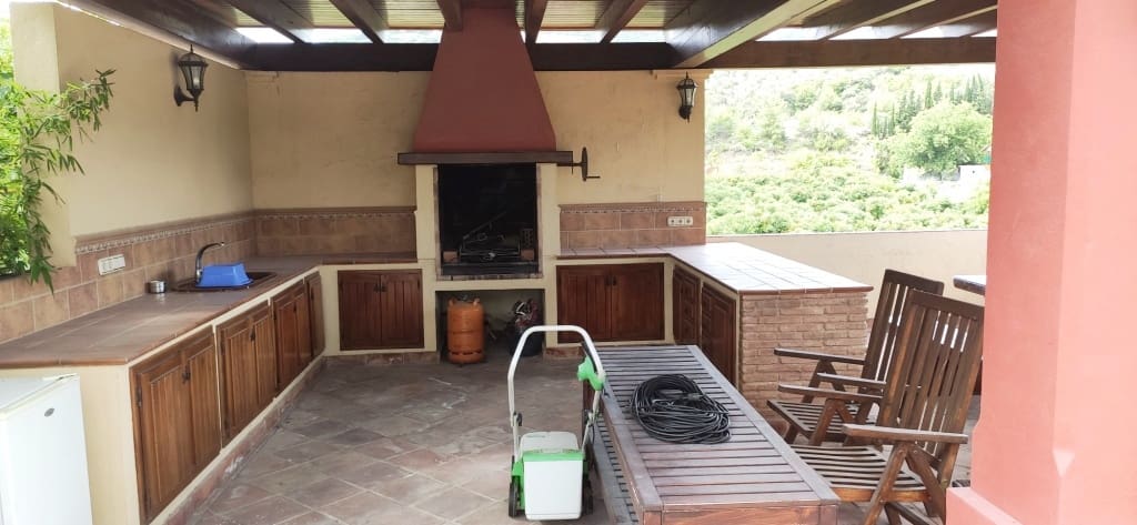 7 sypialnia Willa na sprzedaż w Coin z basenem - 990 000 € (Ref: 5353412)