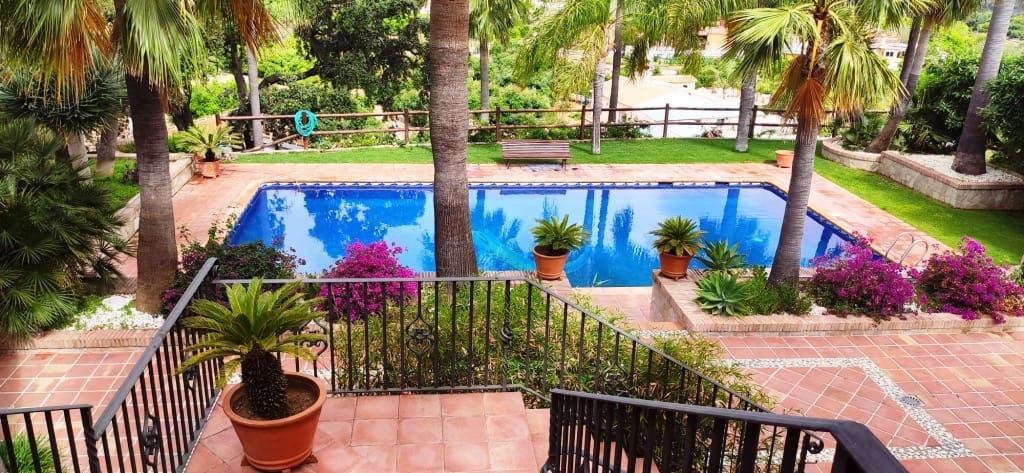 7 sypialnia Willa na sprzedaż w Coin z basenem - 990 000 € (Ref: 5353412)