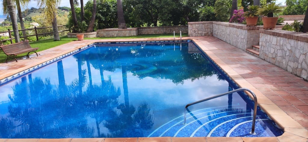 7 sypialnia Willa na sprzedaż w Coin z basenem - 990 000 € (Ref: 5353412)