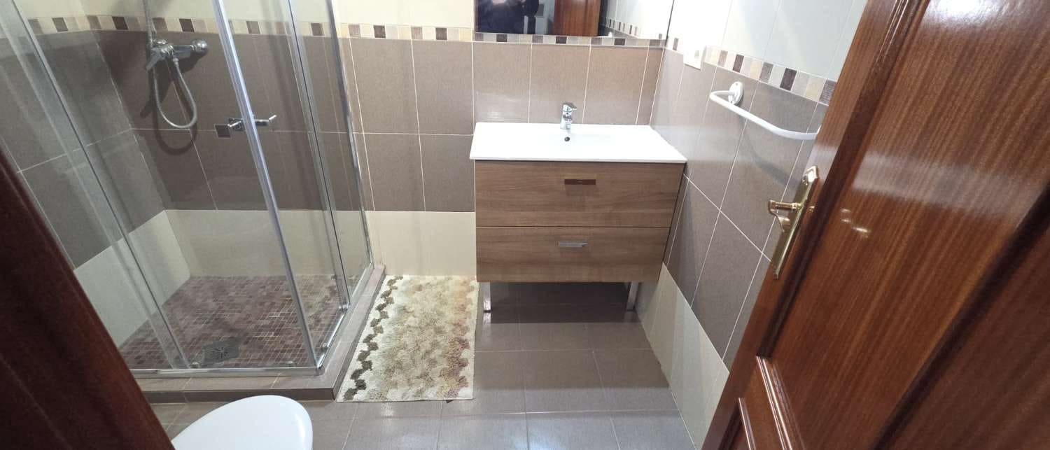 3 soverom Kjedet enebolig til leie i Alhaurin de la Torre med svømmebasseng garasje - € 1 750 (Ref: 5453168)