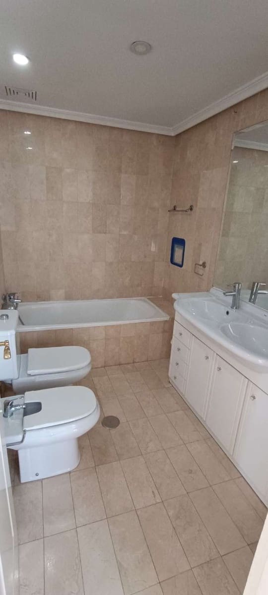 3 makuuhuone Paritalo vuokrattavana paikassa Alhaurin de la Torre mukana uima-altaan 
autotalli - 1 900 € (Ref: 6974264)