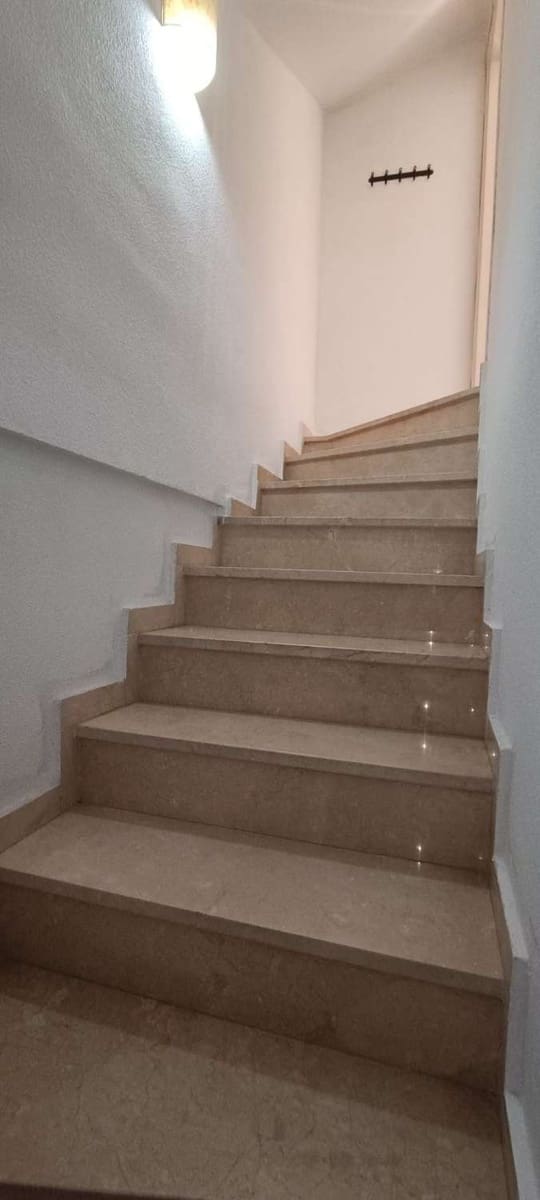 3 makuuhuone Paritalo vuokrattavana paikassa Alhaurin de la Torre mukana uima-altaan 
autotalli - 1 900 € (Ref: 6974264)