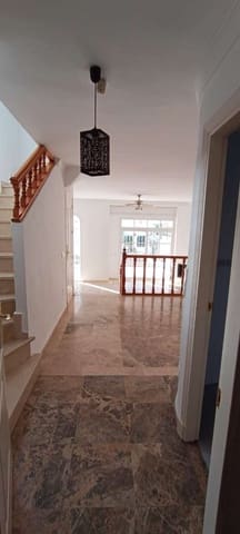 3 makuuhuone Paritalo vuokrattavana paikassa Alhaurín de la Torre mukana uima-altaan 
autotalli - 1 900 € (Ref: 6974264)