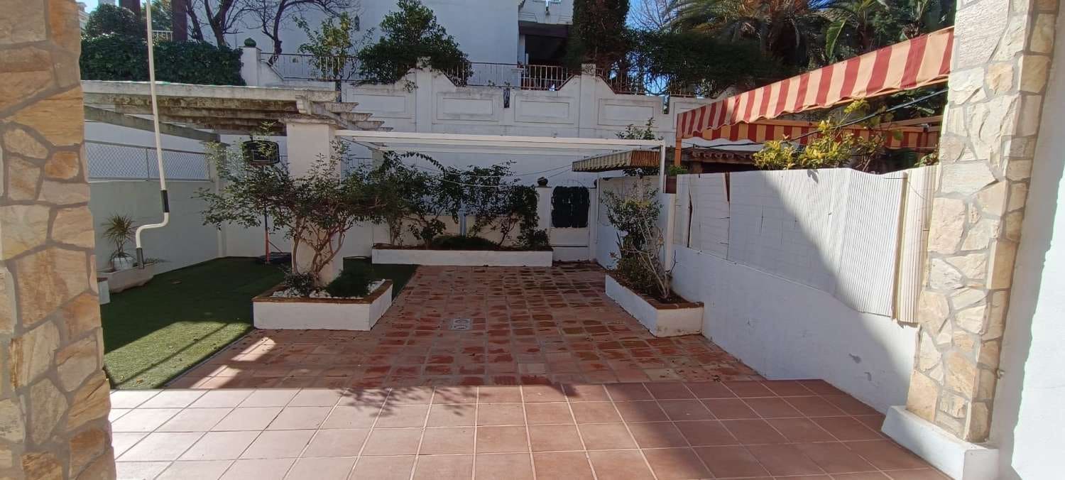 3 makuuhuone Paritalo vuokrattavana paikassa Alhaurin de la Torre mukana uima-altaan 
autotalli - 1 900 € (Ref: 6974264)