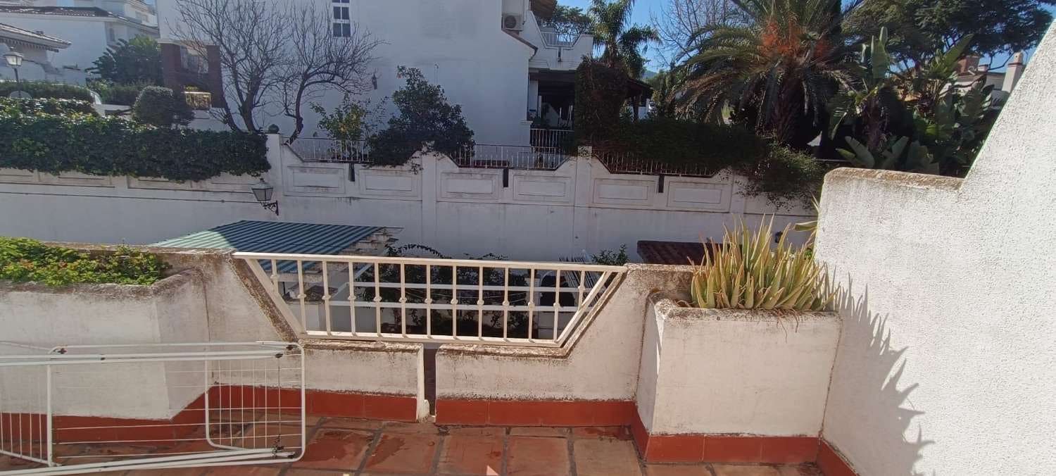 3 makuuhuone Paritalo vuokrattavana paikassa Alhaurin de la Torre mukana uima-altaan 
autotalli - 1 900 € (Ref: 6974264)