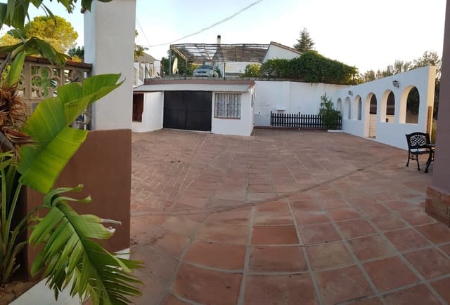 7 camera da letto Villa in vendita in Alhaurín de la Torre con piscina - 695.000 € (Rif: 7270937)