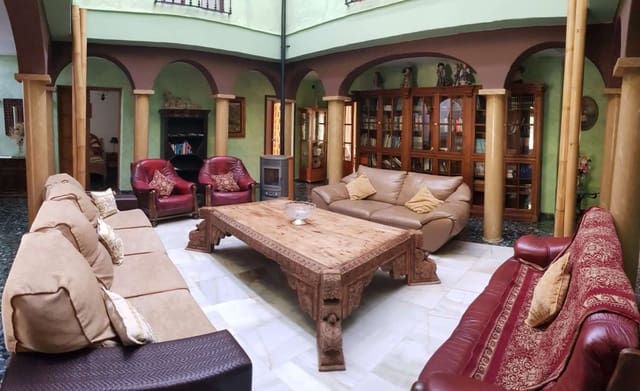 7 camera da letto Villa in vendita in Alhaurín de la Torre con piscina - 695.000 € (Rif: 7270937)