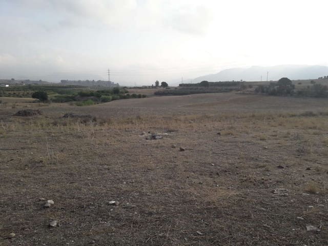 Finca/Landehus til salg i Cerralba, Pizarra - € 125.000 (Ref: 7683387)