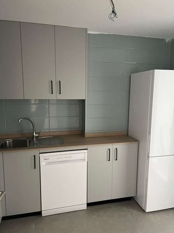 2 bedroom Flat for rent in Alhaurín de la Torre - € 1,200 (Ref: 7827377)