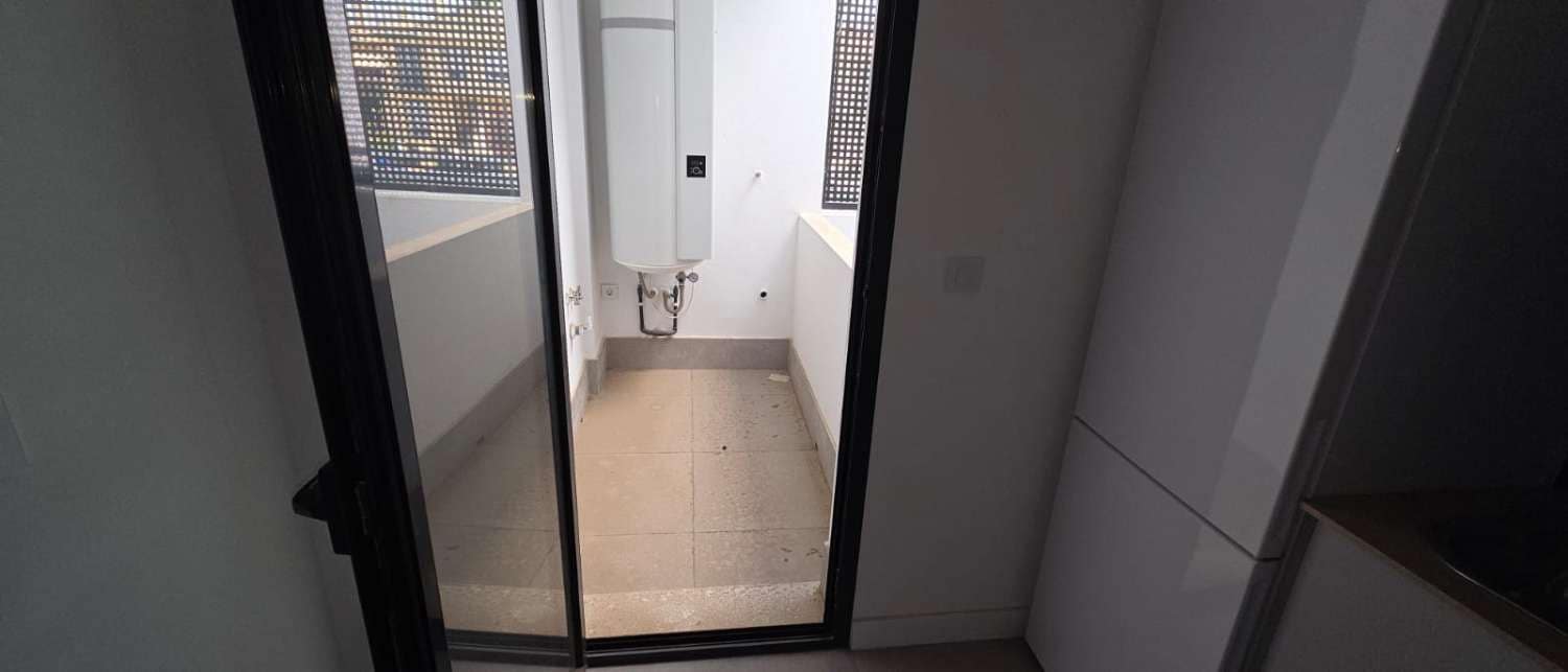 2 bedroom Flat for rent in Alhaurin de la Torre - € 1,200 (Ref: 7827377)