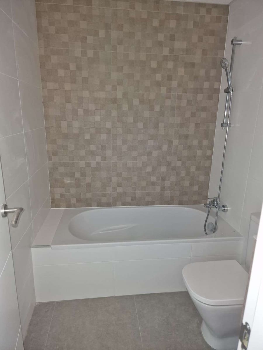 2 bedroom Flat for rent in Alhaurin de la Torre - € 1,200 (Ref: 7827377)