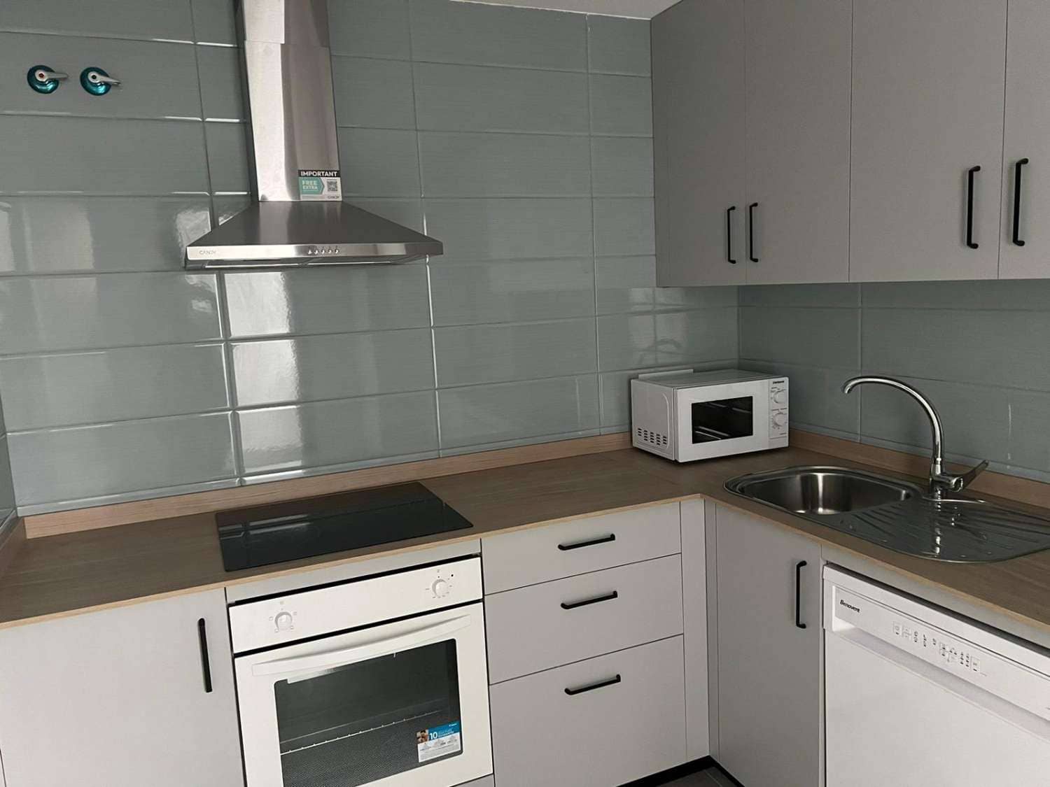 2 bedroom Flat for rent in Alhaurin de la Torre - € 1,200 (Ref: 7827377)