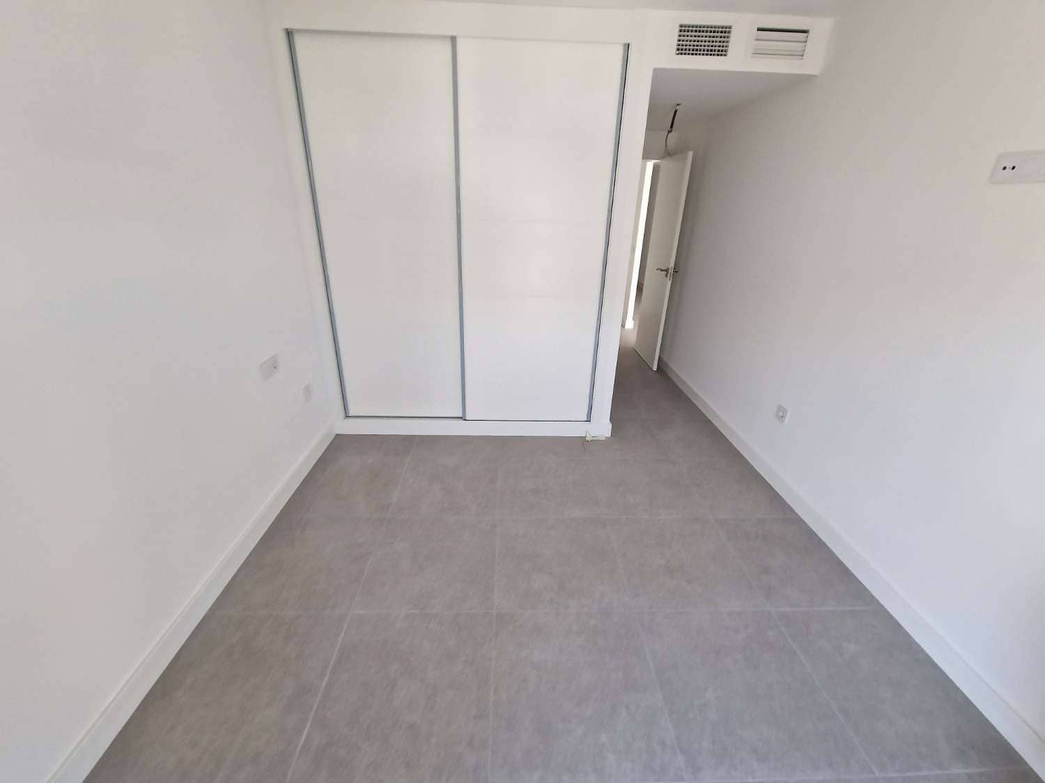 2 bedroom Flat for rent in Alhaurin de la Torre - € 1,200 (Ref: 7827377)