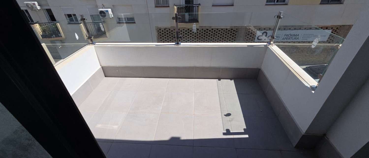 2 bedroom Flat for rent in Alhaurin de la Torre - € 1,200 (Ref: 7827377)