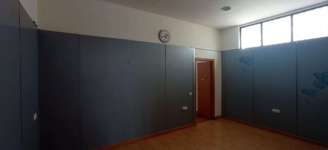 Commercial for sale in Alhaurín de la Torre - € 180,000 (Ref: 7837589)