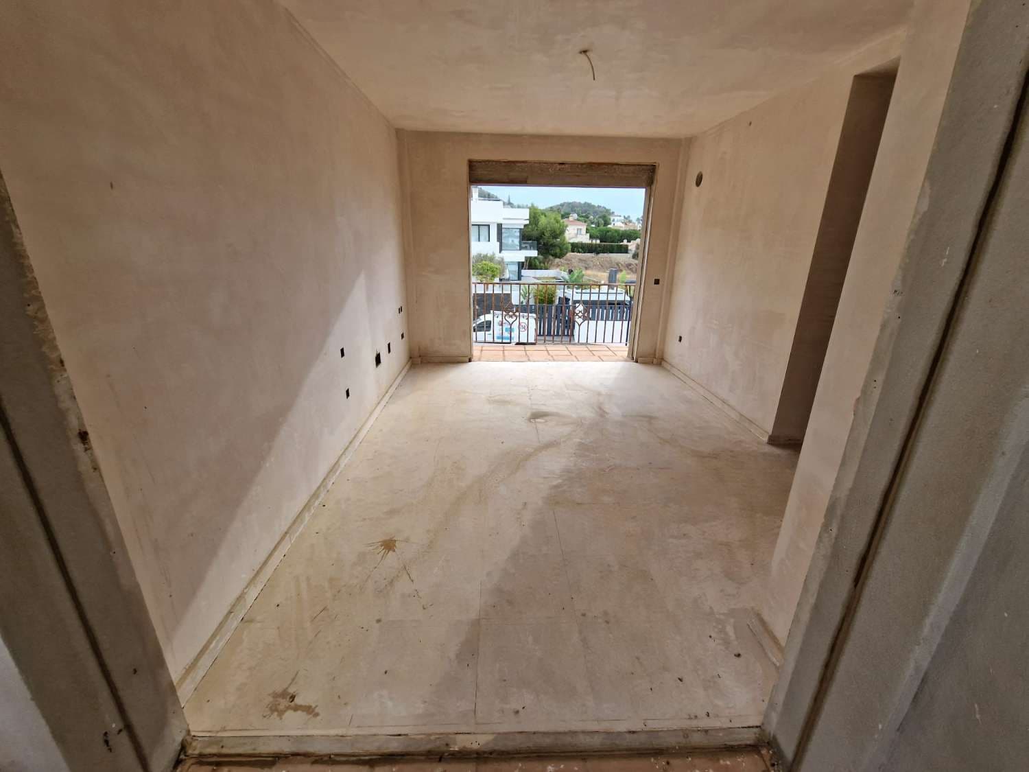 6 bedroom Villa for sale in Mijas with pool - € 1,100,000 (Ref: 7971111)