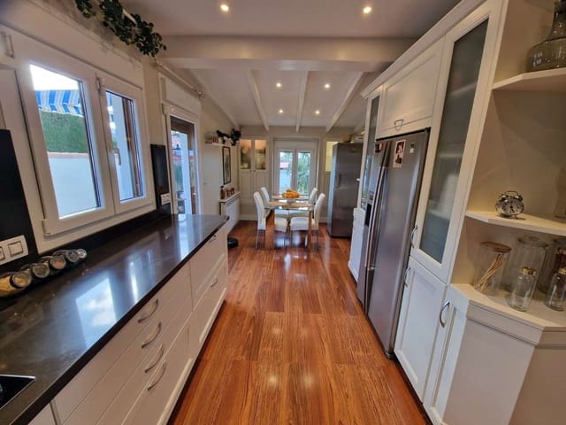 3 sovrum Villa till salu i Alhaurín de la Torre med pool - 850 000 € (Ref: 8123233)