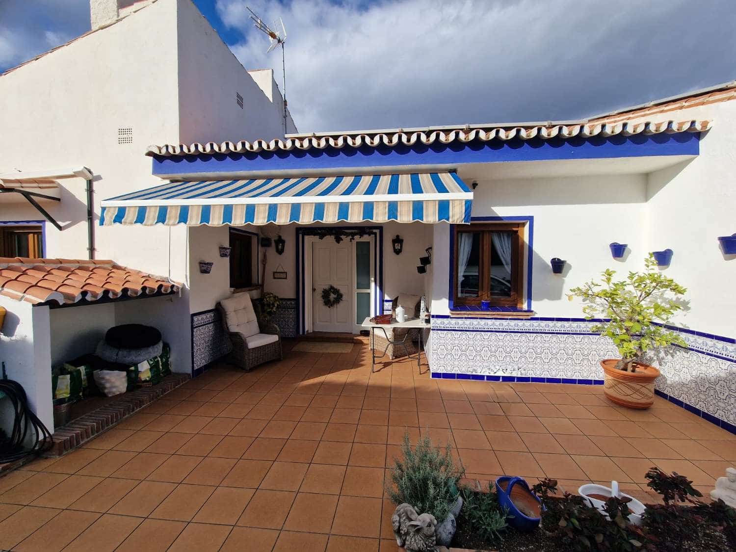 3 soveværelse Villa til salg i Alhaurin de la Torre med swimmingpool - € 850.000 (Ref: 8123233)