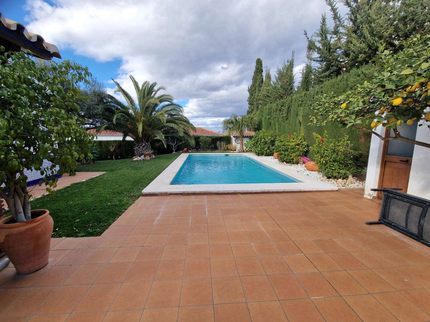 3 soveværelse Villa til salg i Alhaurin de la Torre med swimmingpool - € 850.000 (Ref: 8123233)