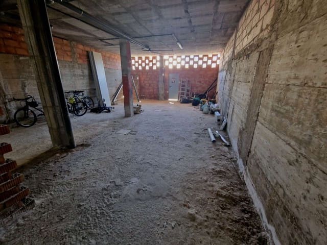 Commercieel te huur in Alhaurín de la Torre - € 700 (Ref: 8324271)