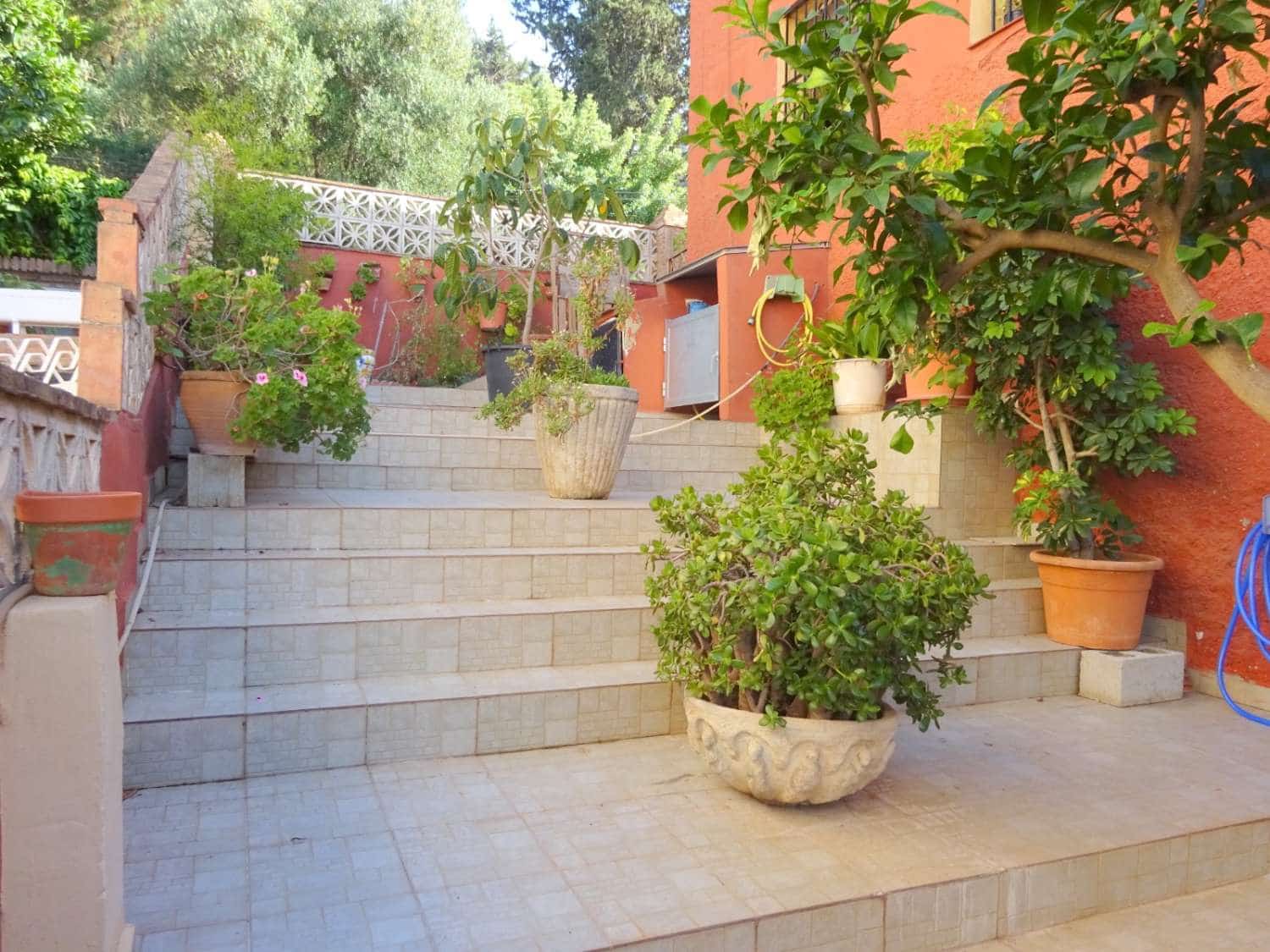 8 quarto Moradia para venda em Alhaurin de la Torre com piscina - 910 000 € (Ref: 8373099)