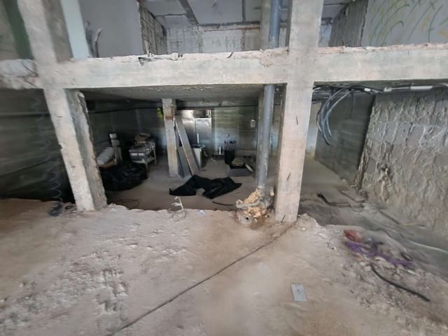 Commercial for sale in Alhaurín de la Torre - € 310,000 (Ref: 8508600)