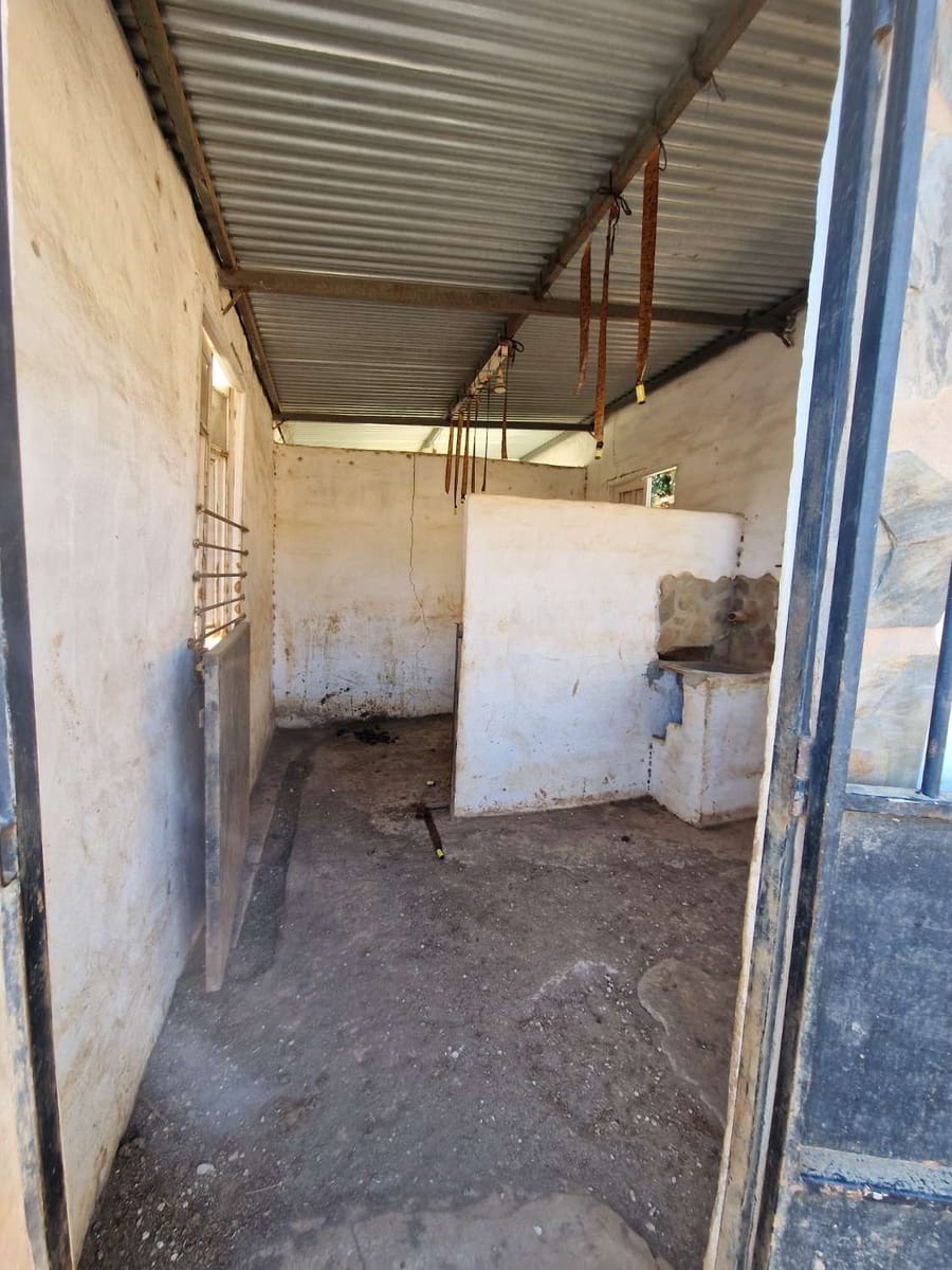 4 soveværelse Villa til salg i Guaro med swimmingpool - € 525.000 (Ref: 8522737)