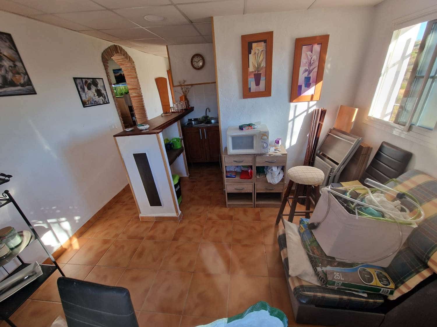 4 soveværelse Villa til salg i Guaro med swimmingpool - € 525.000 (Ref: 8522737)