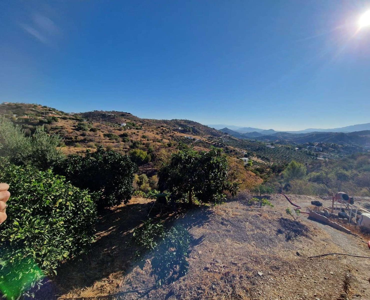 4 soveværelse Villa til salg i Guaro med swimmingpool - € 525.000 (Ref: 8522737)