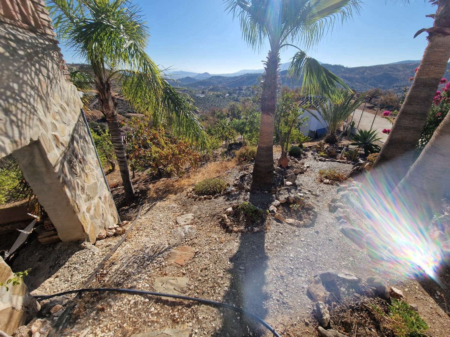 4 soveværelse Villa til salg i Guaro med swimmingpool - € 525.000 (Ref: 8522737)