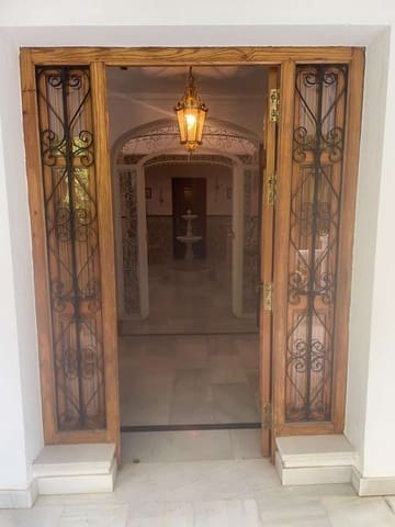 6 soverom Villa til salgs i Churriana, Málaga by - € 800 000 (Ref: 8626528)