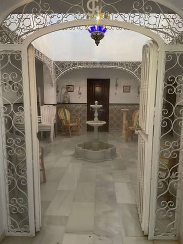 6 soverom Villa til salgs i Churriana, Málaga by - € 800 000 (Ref: 8626528)