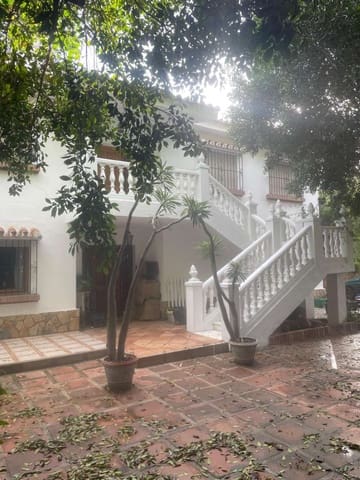 6 soverom Villa til salgs i Churriana, Málaga by - € 800 000 (Ref: 8626528)