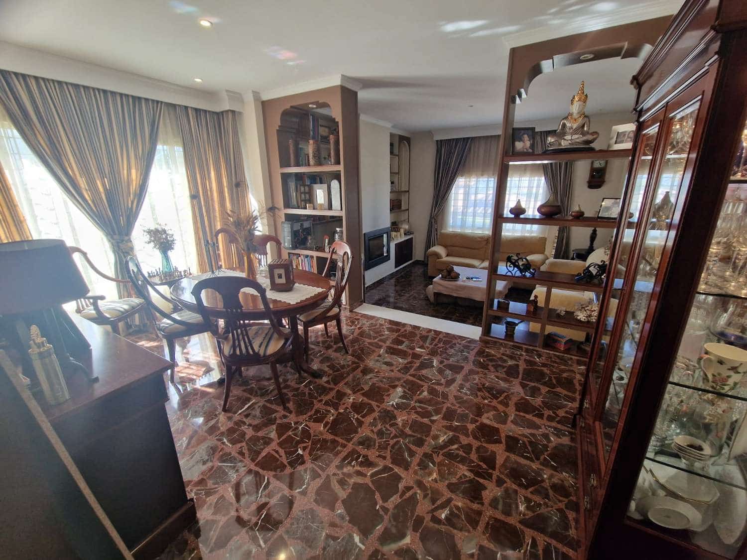 4 makuuhuone Huvila myytävänä paikassa Alhaurin de la Torre mukana uima-altaan - 825 000 € (Ref: 8675612)