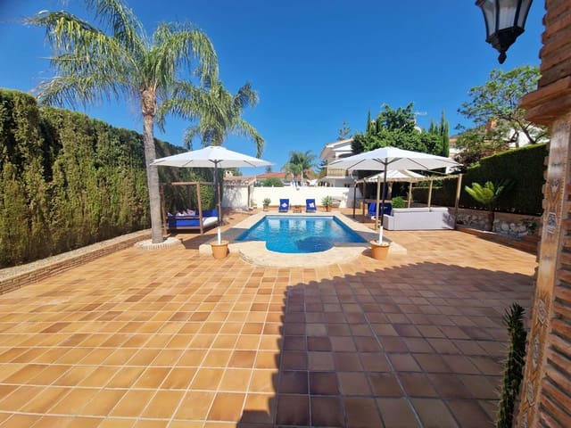 4 makuuhuone Huvila myytävänä paikassa Alhaurín de la Torre mukana uima-altaan - 825 000 € (Ref: 8675612)