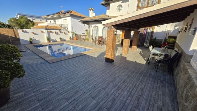 5 sypialnia Willa na sprzedaż w Alhaurín de la Torre z basenem - 779 000 € (Ref: 8741006)