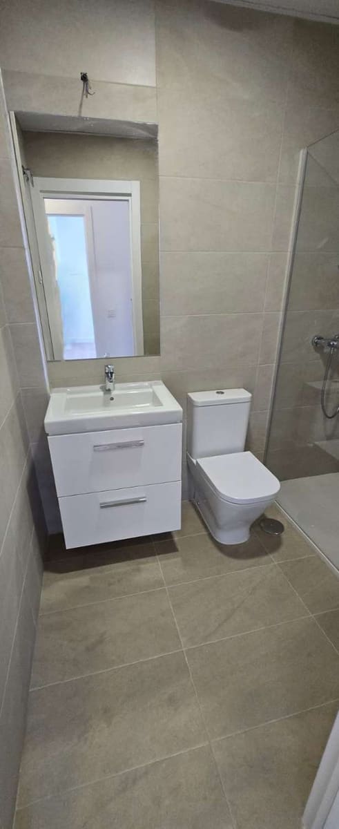 3 sovrum Lägenhet att hyra i Malaga stad med pool garage - 2 000 € (Ref: 8809279)