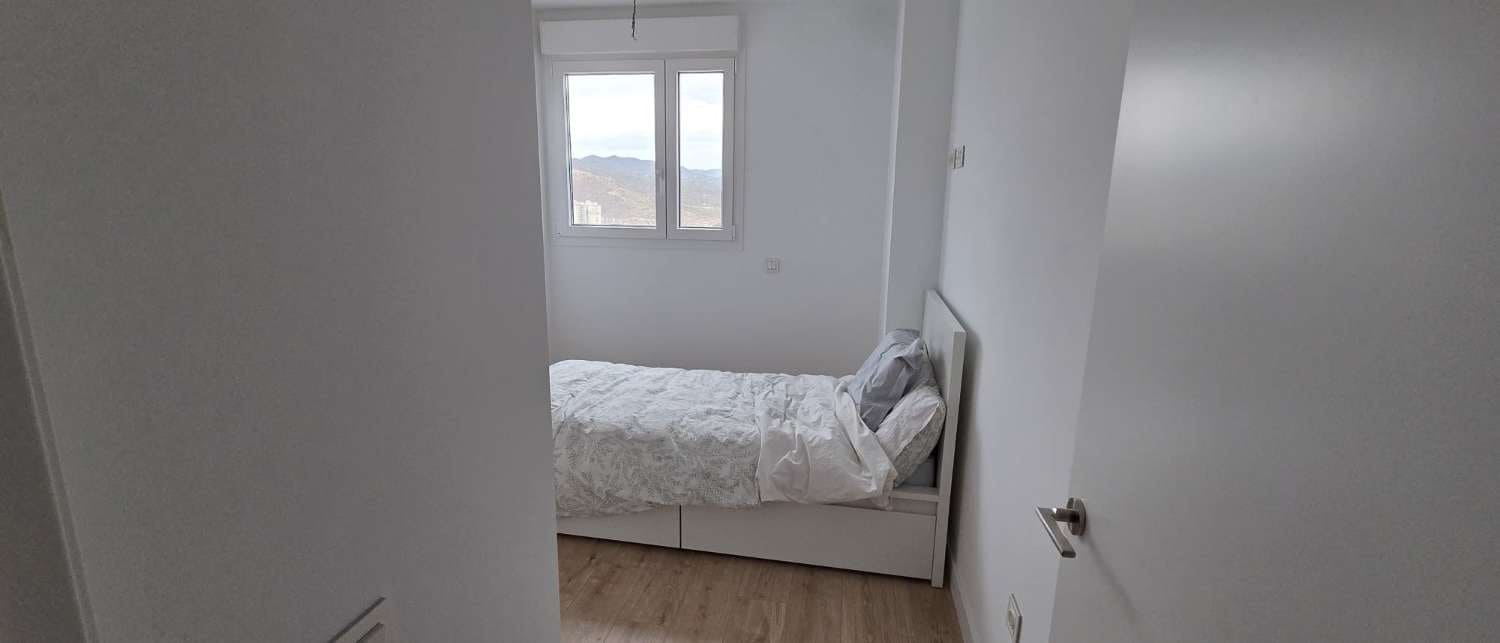 3 sovrum Lägenhet att hyra i Malaga stad med pool garage - 2 000 € (Ref: 8809279)