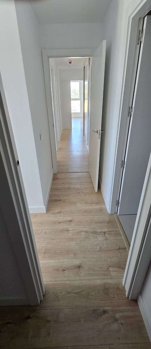 3 sovrum Lägenhet att hyra i Malaga stad med pool garage - 2 000 € (Ref: 8809279)