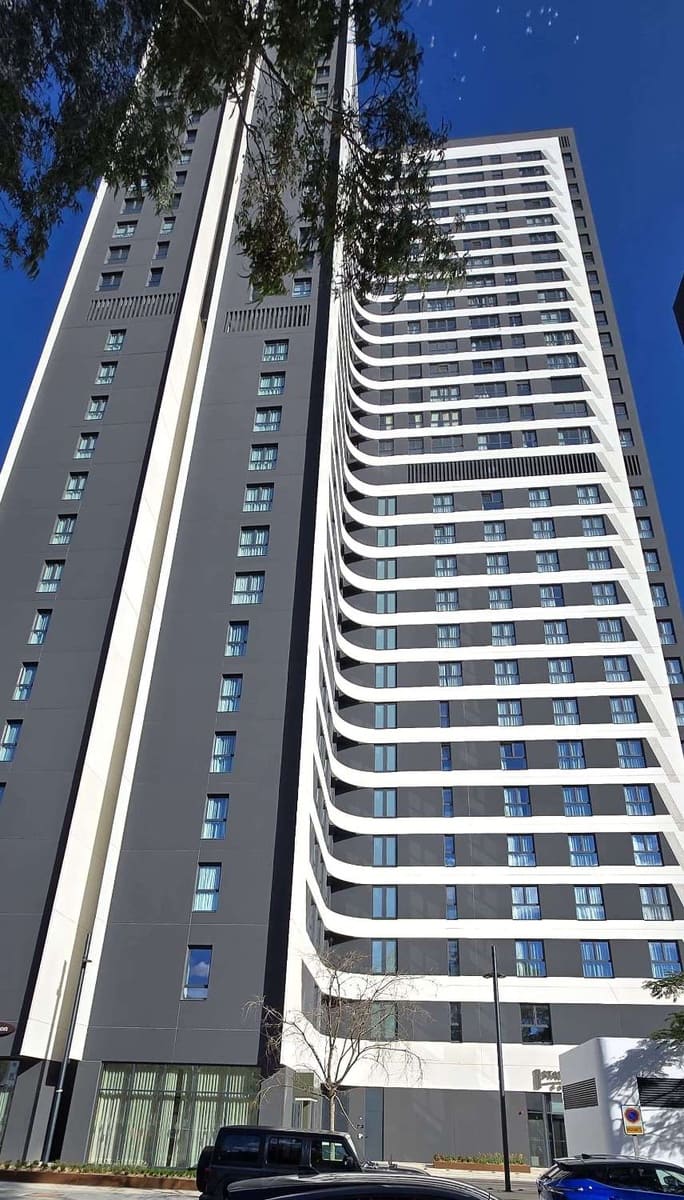 3 sovrum Lägenhet att hyra i Malaga stad med pool garage - 2 000 € (Ref: 8809279)
