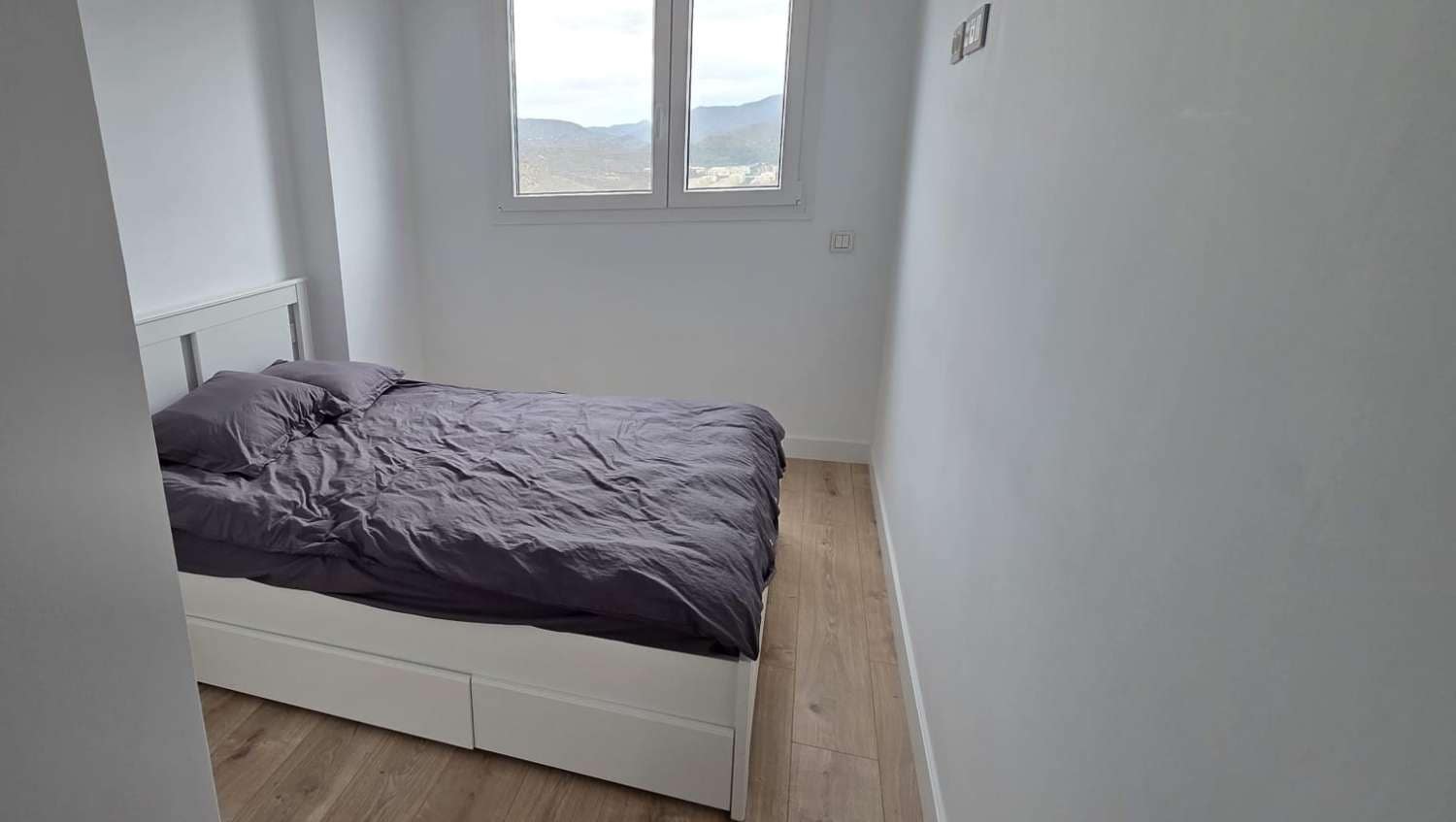 3 sovrum Lägenhet att hyra i Malaga stad med pool garage - 2 000 € (Ref: 8809279)