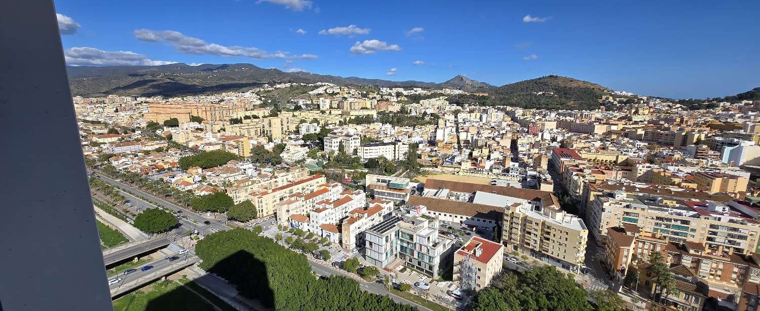 3 sovrum Lägenhet att hyra i Malaga stad med pool garage - 2 000 € (Ref: 8809279)