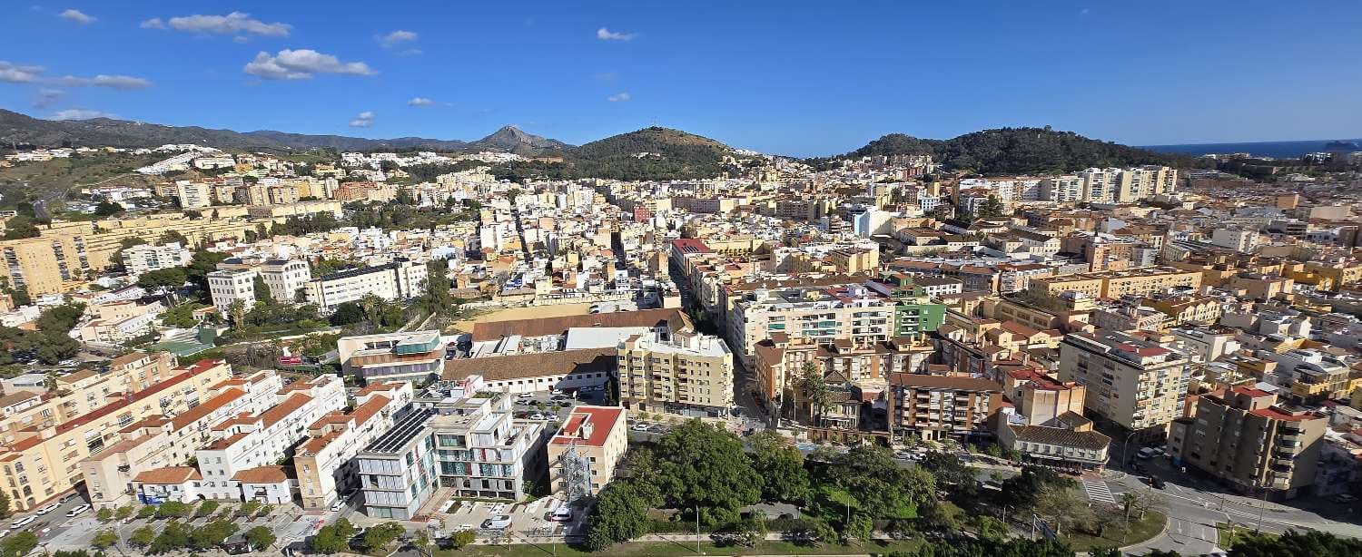 3 sovrum Lägenhet att hyra i Malaga stad med pool garage - 2 000 € (Ref: 8809279)