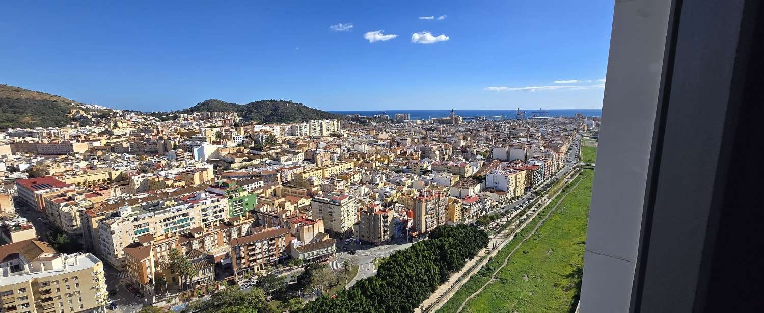 3 sovrum Lägenhet att hyra i Malaga stad med pool garage - 2 000 € (Ref: 8809279)