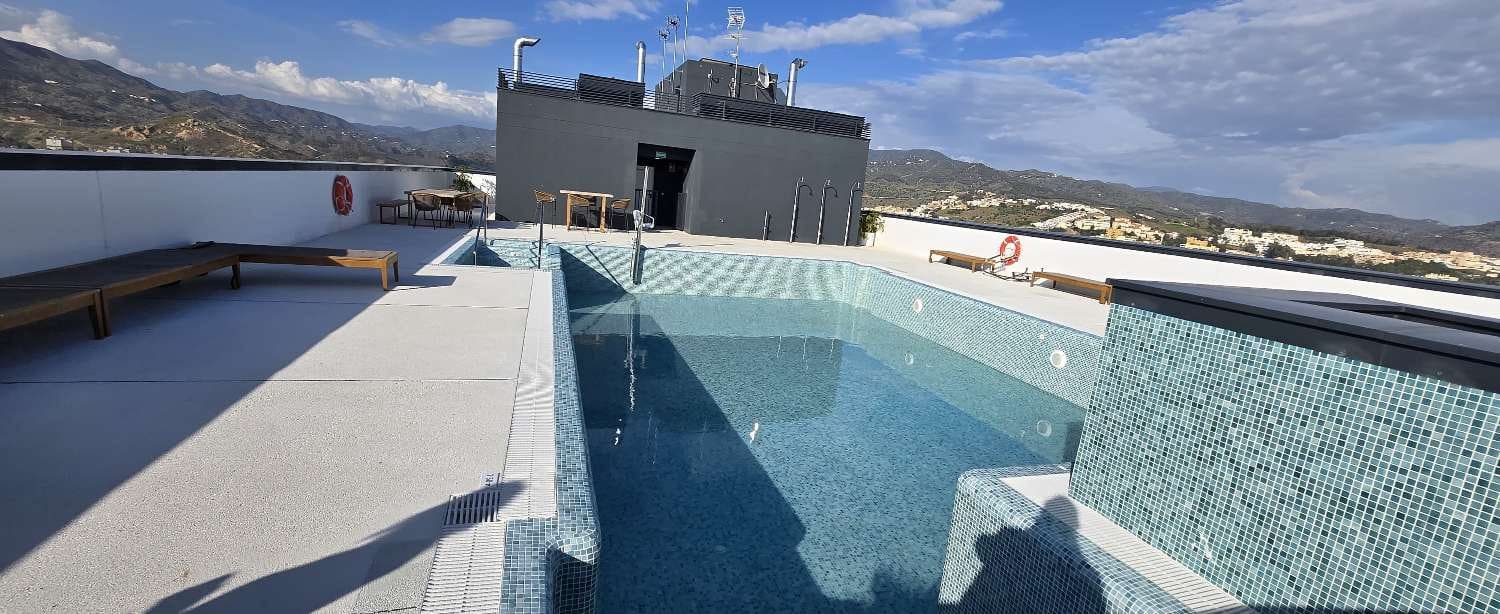 3 sovrum Lägenhet att hyra i Malaga stad med pool garage - 2 000 € (Ref: 8809279)