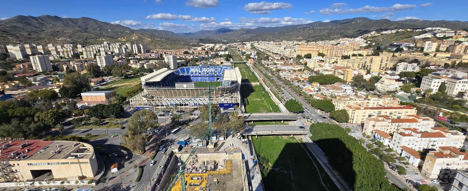 3 sovrum Lägenhet att hyra i Malaga stad med pool garage - 2 000 € (Ref: 8809279)