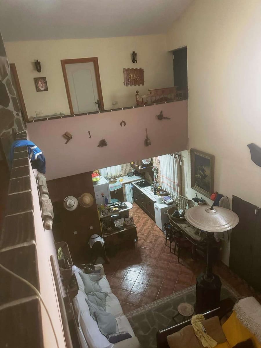 6 soveværelse Finca/Landehus til salg i Guaro med swimmingpool - € 450.000 (Ref: 8838357)