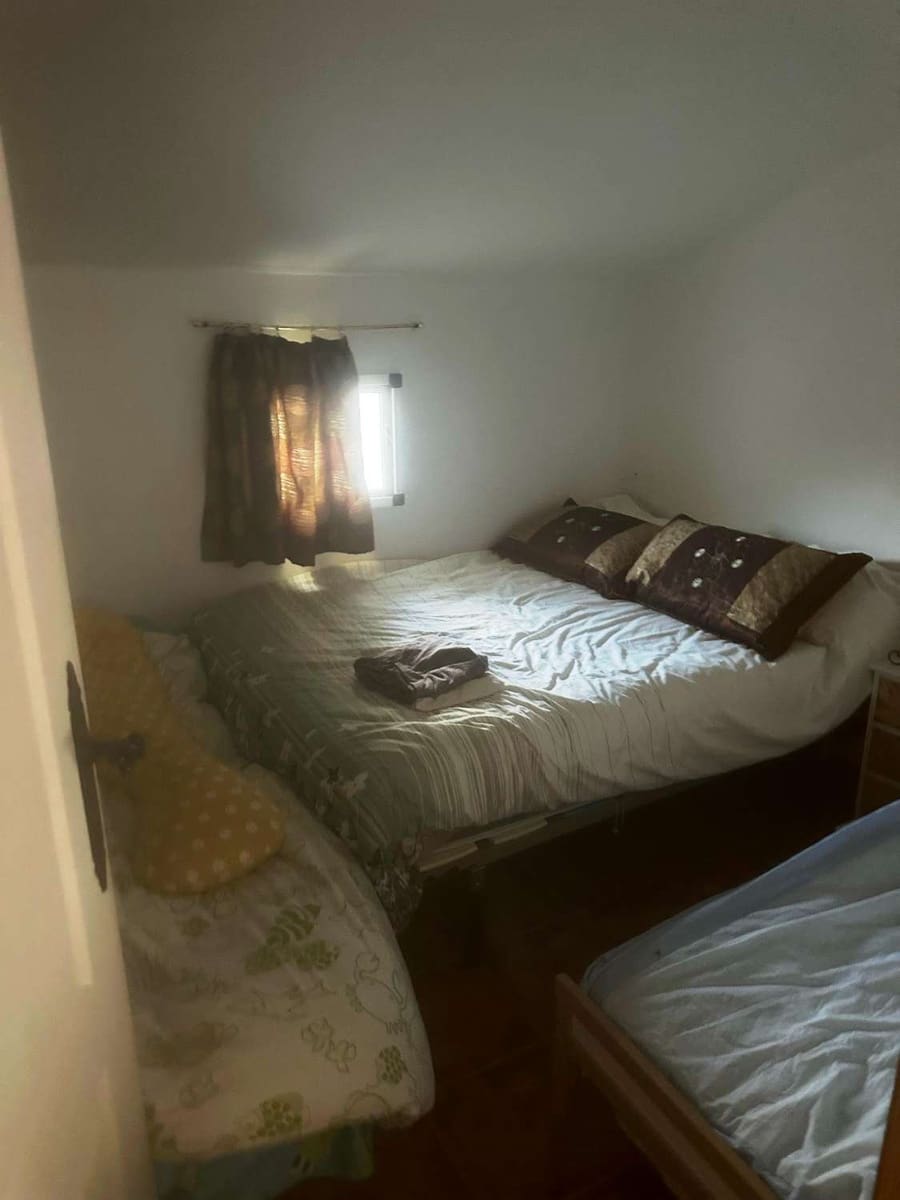 6 soveværelse Finca/Landehus til salg i Guaro med swimmingpool - € 450.000 (Ref: 8838357)